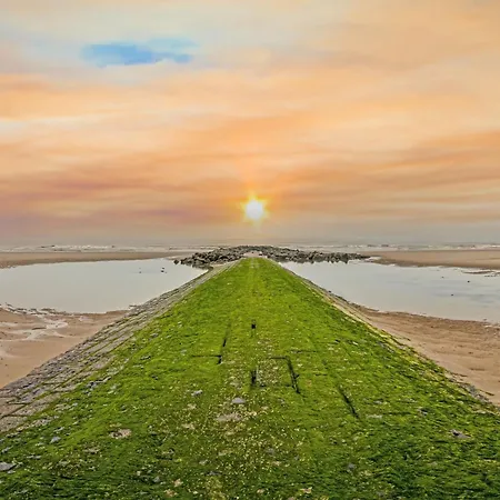 Luxurious With Stunning Sea View Apartment *